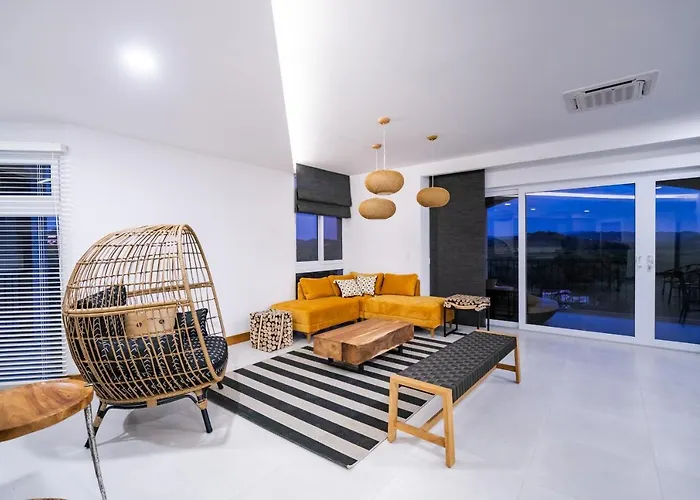 Peninsula 27 *